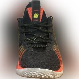 Curry Basketball shoes